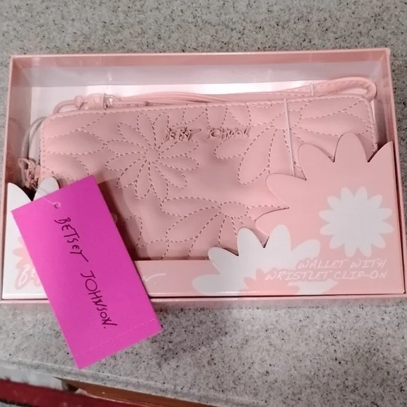 NWT Betsey Johnson Wallet - Picture 5 of 5